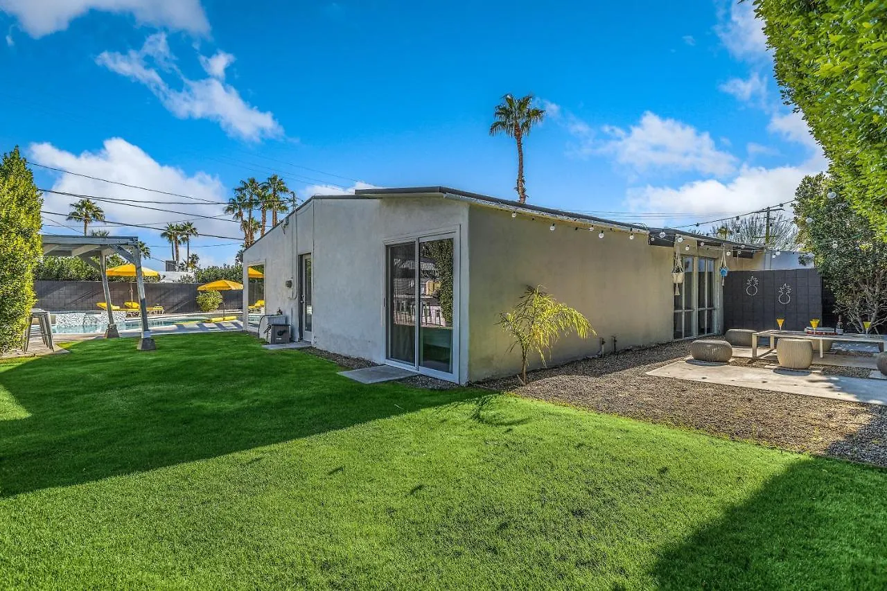 Palm Springs Pool Bungalow Permit# 1491 Casa de Férias